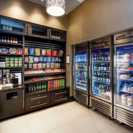 Hilton Garden Inn Raleigh/Crabtree Valley Екстериор снимка