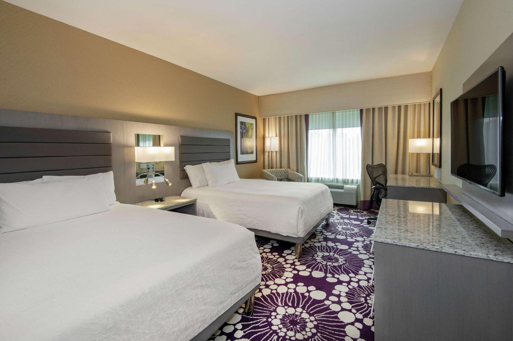 Hilton Garden Inn Raleigh/Crabtree Valley Екстериор снимка