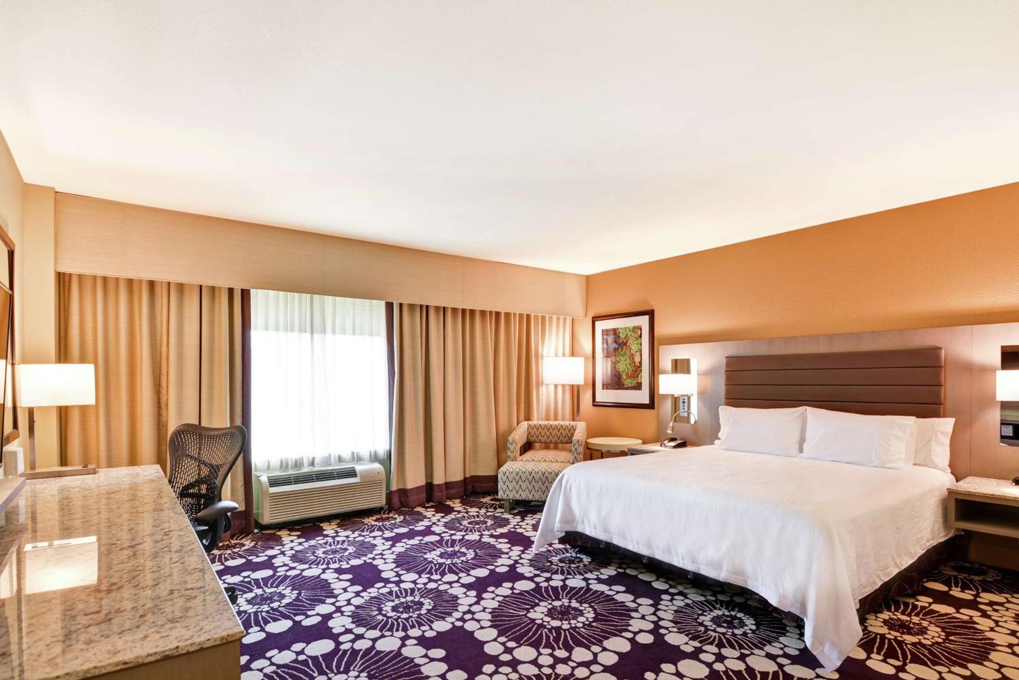 Hilton Garden Inn Raleigh/Crabtree Valley Екстериор снимка