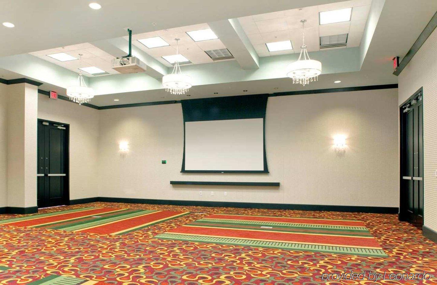 Hilton Garden Inn Raleigh/Crabtree Valley Екстериор снимка